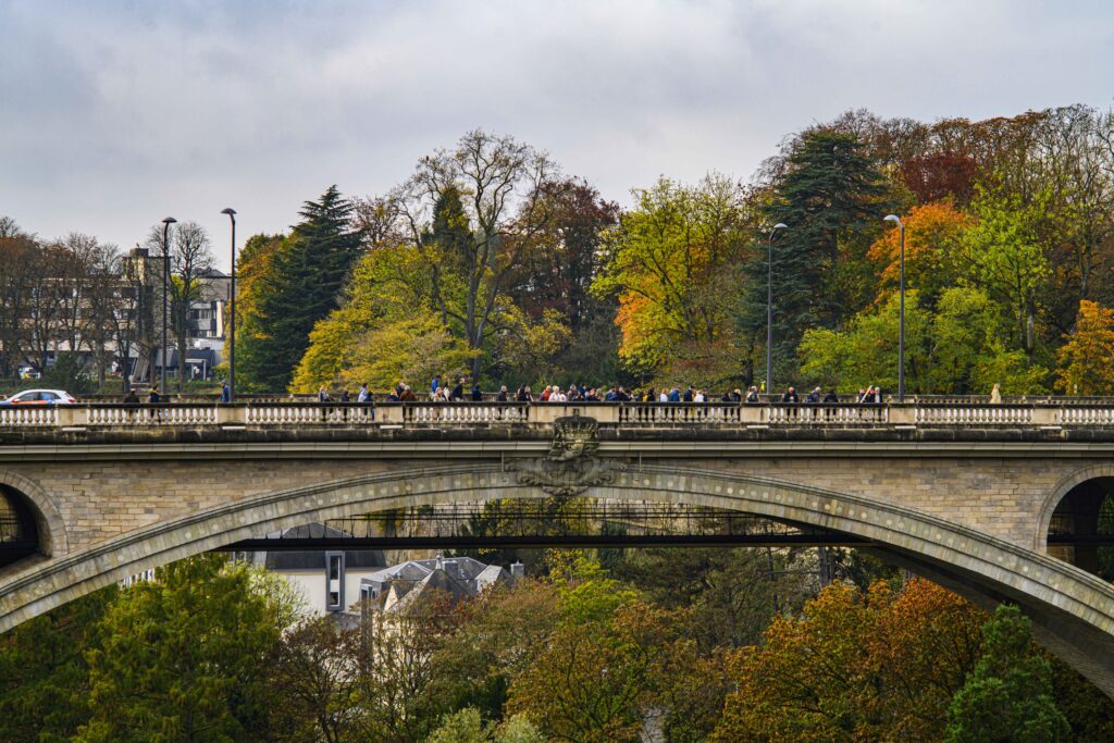 Vue d'un des pont principal de Luxembourg ville