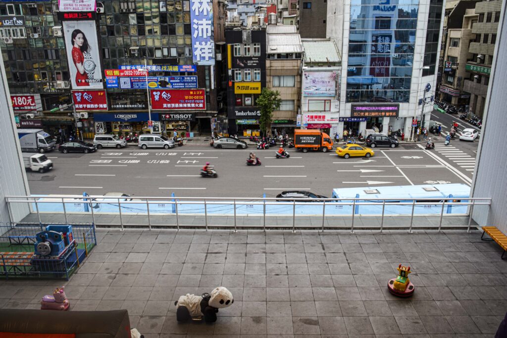 Vue d'un espace de jeu pour enfant d'un centre commercial de keelung à Taiwan
